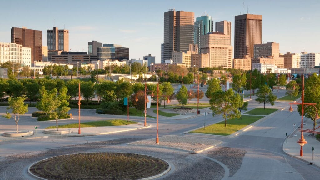 Skyline von Winnipeg in Manitoba Kanada am Zusammenfluss von Red River und Assiniboine River